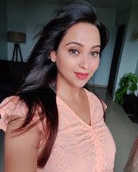 Smita Mehta's Instagram, Twitter & Facebook