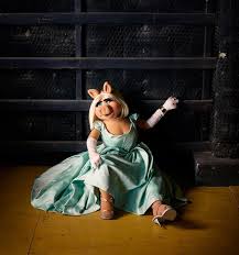 Miss Piggy Lookbook : r/whatthefrockk