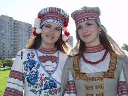 The history of belarus and efforts to preserve belarusian traditions have shaped the dances in use today, which have many ancient and archaic elements. Pin By Marja Sikking On Beauty Of Slavic Culture Traditional Outfits Traditional Dresses Folk Dresses