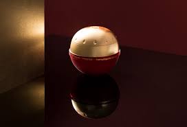 Premier Cosmetics On Behance Cosmetics Photography Life Photography Still Life Photography