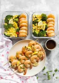 To make this marinade, mix together olive oil, parsley, lemon juice, hot sauce, garlic, and tomato paste. Sweet Hoisin Lemon Shrimp Meal Prep Carmy Easy Healthy Ish Recipes