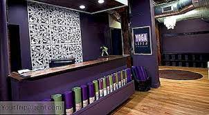 Hiring a yoga instructor to teach you yoga, you will likely spend between $15 and $25 on each lesson. Die Besten Yoga Studios In Chicago 2021