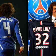 Altura 1,89 m pé destro: David Luiz Kit Cheap Online