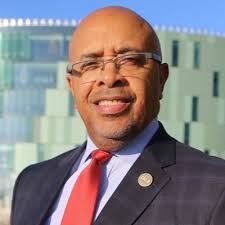 David L. Gadis (@DavidGadis)