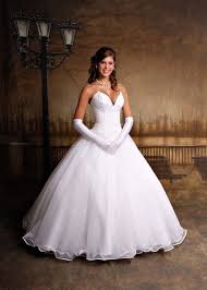 Resultado de imagem para vestido de noiva 2017