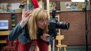 De film van de populaire serie de luizenmoeder is vanaf 30 juni in de bioscopen te zien. Komt Er Een Luizenmoeder Film