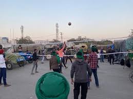 Ganda singh border prade, kasur latest. Jalandhar Farmers Beat Stress At Singhu Border Play Volleyball In Evening