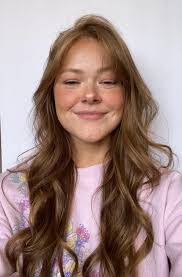 Samantha Lunt's Instagram, Twitter & Facebook