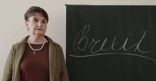Eva holubová a ladislav dušek v komedii pelíšky foto: Rozsiril Se Nam Tady Takovy Nesvar Top 09 A Stan Sazeji Pred Volbami Na Pelisky Echo24 Cz