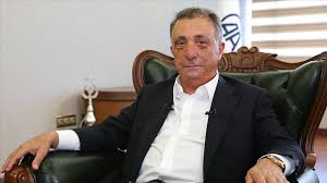 Sanayici olan babasının işinden ötürü 1964 yılında karabük'e göç etmelerinin ardından ahmet nur çebi eğitimini burada görmüştür. Besiktas Kulubu Baskani Cebi 10 Milyon Lira Bagislamaya Karar Verdik