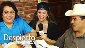 Ver las letras de jenni rivera y escuchar besos y copas, querida socia, no llega el olvido, la gran señora, inolvidable y más canciones! En 2001 Jenni Rivera Nos Abrio Las Puertas De Su Casa Y Presento A Su Familia Youtube