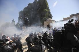 To this after israeli control took over? Israeli Forces Attack Palestinian Worshipers In Al Aqsa World News