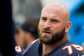 With a restructured contract, Kyle Long is a 'Bear for life'