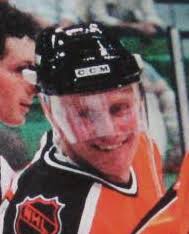 Wayne Gretzky copping a feel : r/hockey