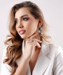 DANIELE ORTIGOZA REPRESENTA A PARAGUAY EN EL MISS TEEN UNIVERSAL EN  COLOMBIA 👏🏻😍🇵🇾 La joven Daniele Ortigoza, oriunda de la ciudad de Juan  León Mallorquín, está dejando en alto el nombre de