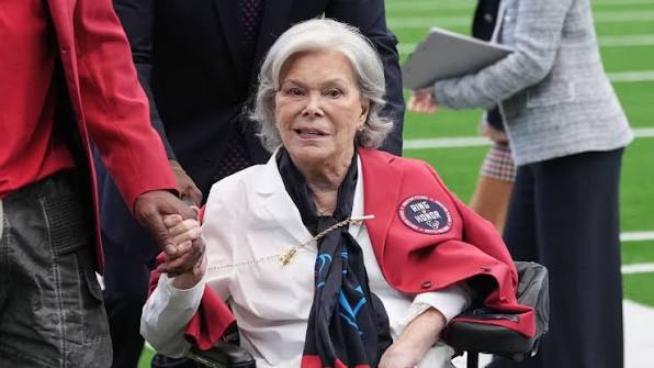 Texans co-founder and senior chair Janice McNair dies at 89 - ESPN