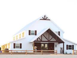Five Oaks Farm Weddings Dallas Ft Worth Wedding Venue Cleburne Tx 76033 Barn Style House Barn House Plans Pole Barn Homes