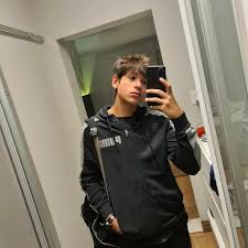 Plus use the app to search for nearby hotspots and access. 24 Ideias De Meninos Da Connect House Em 2021 Namorado Dos Sonhos Namorados Meninos Bonitos