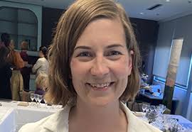 Noelle Hale's Instagram, Twitter & Facebook