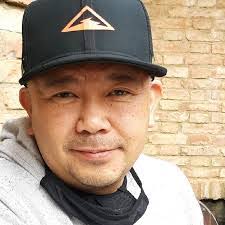 Julie Murchison's Instagram, Twitter & Facebook