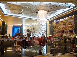 Bent u op zoek naar duurzame binnen of buiten kussens, volledig of het nu een kussen voor uw interieur is, bootkussens of caravankussens zijn, bij lavinia. Afternoon Tea At The Raffles Istanbul Zorlu Center Review