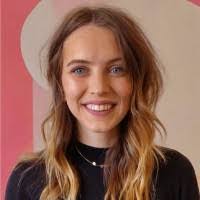 Cia Smith's Instagram, Twitter & Facebook