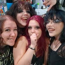 Crystal Cronin's Instagram, Twitter & Facebook