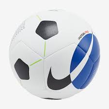 The durable design features moulded grooves to help reduce drag as the ball flies through the air. Soccer Balls Nike Com
