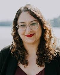 Kendra Stone's Instagram, Twitter & Facebook