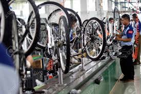 Visi⏩terciptanya kualitas hidup yang lebih baik dengan bersepeda. Workers Check On The Assembly Line At The Assembly Bicycle Bike Stock Photo Picture And Royalty Free Image Image 42010894