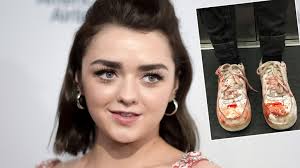Eben, genau darum ging es doch in dem kommentar. Ratsel Um Blutiges Foto Von Game Of Thrones Star Maisie Williams B Z Berlin