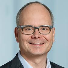 Kris McNeill (@krismcneill)