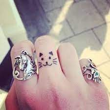 99 Impossibly Small And Cute Tattoos Every Girl Would Want Finger Tattoos Small Tattoo Designs Small Tattoos