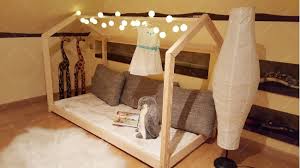 C'est le moment de faire des affaires, profitez de notre gamme de lit découvrez nos lits cabane enfant, avec rangements, avec étagères pour que votre enfant puisse lire dans sa bulle, en forme de maison ou de tipi selon ce qui. Lit Enfant 3 2 Ans De Bebe Pas Cher