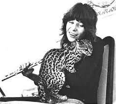 Agora é moda (1978) by rita lee and tutti frutti. Rita Lee Of Os Mutantes With A Spotted Feline Beastie Music People Cat People Cats