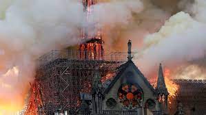 Notre dame de paris a cause des travaux ou quelque chose de ce genre je crois, j'espère qu'il y aura pas énormément de dégâts,de toute façon on verra bien. Notre Dame L Incendie A T Il Ete Cause Par De Nombreuses Negligences L Express