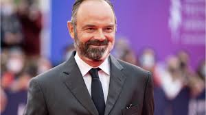 Depuis plusieurs mois, la barbe blanche d'edouard philippe est l'objet de tous les fantasmes. Edouard Philippe Ce Personnage De Dessin Anime Auquel Sa Fille Le Compare Femme Actuelle Le Mag