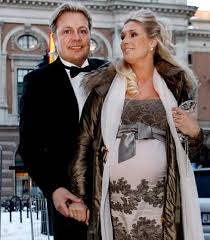 Världens mest säljande rapartist är vit. Runar Sogaards Fru Jessica Ar Gravid