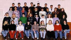 Découvrez toutes les questions photos de classe des membres l'internaute. Photo De Classe 1ere 12 S De 1992 Lycee De Montgeron Copains D Avant Photo De Classe Classe Lycee