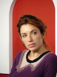 Her family moved to france from casablanca, morocco, during the 1960s. Datei Aure Atika 2010 Jpg Wikipedia