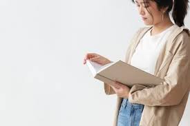 Check spelling or type a new query. Mengenal Kisah Perjuangan Perempuan Berpengaruh Di Dunia Lewat Buku Ilustrasi Ini Parapuan