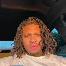 This picture right here is why SEAN DOC made the RIGHT CHOICE to go to  DUKE. Not only did he earn a DEGREE from this PRESTIGIOUS UNIVERSITY. Its  not about the 4