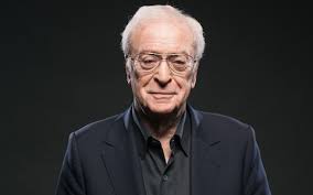 Michael caine was born maurice joseph micklewhite in london, to ellen frances marie (burchell), a charlady, and maurice joseph micklewhite, a. Michael Caine Ehefrau Vermogen Grosse Tattoo Herkunft 2021 Taddlr