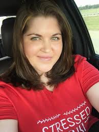 Whitney looks so beautiful with dark hair! 😩