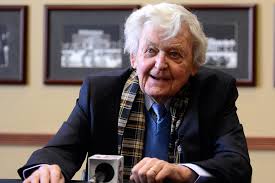 Hal holbrook, the tony and multiple emmy winner famed for his portrayal of mark twain, has died. Photo Gallery Hal Holbrook Speaks About His Acting Experience Photos Columbiamissourian Com
