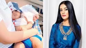 Amrita rao eye color is brown and her hair color is black. Baby On Board Amrita Rao And Rj Anmol Take Their Little One On A Drive
