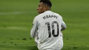 Mbappé troca Nike por marca inesperada e pode inspirar-se em Federer
