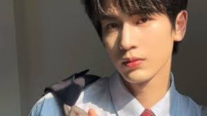 Jiyoung Min's Instagram, Twitter & Facebook