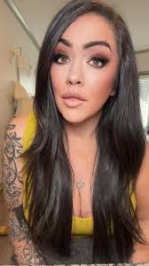 Lacey Bradford's Instagram, Twitter & Facebook