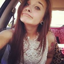 Haley Simms's Instagram, Twitter & Facebook